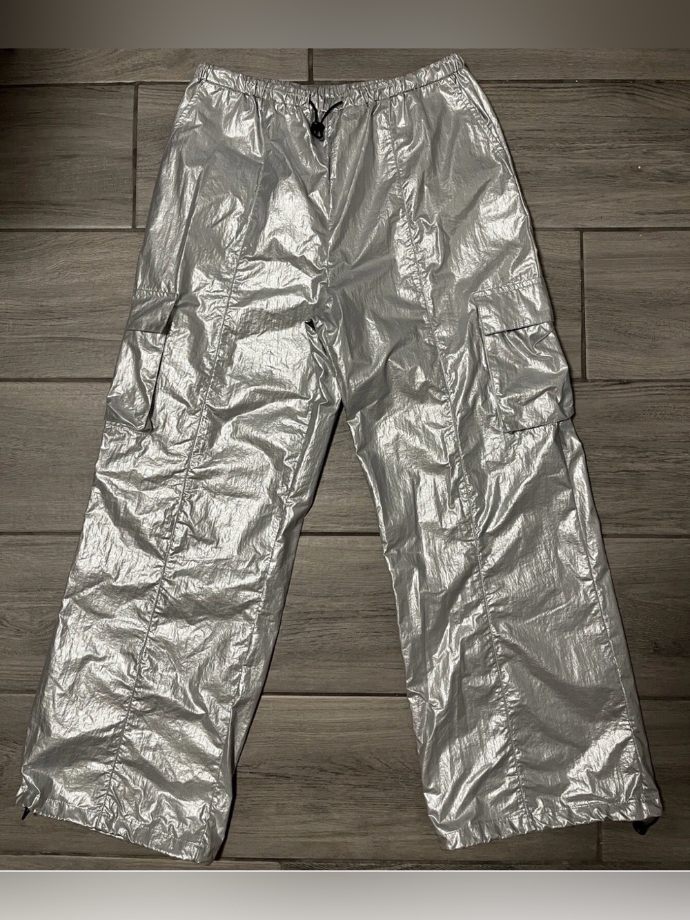 Sincerely Jules Women’s Size L Silver Nylon Cargo Wide Leg Drawstring Pants